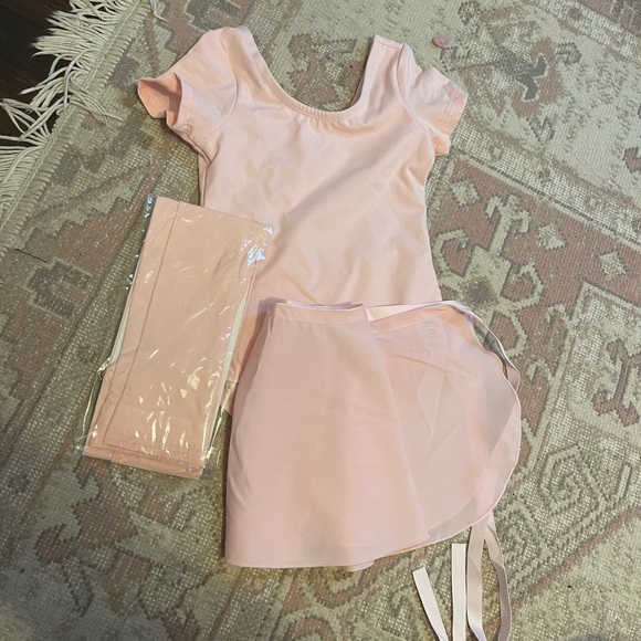 Toddler ballet skirt/leotard/tights - Picture 3 of 3